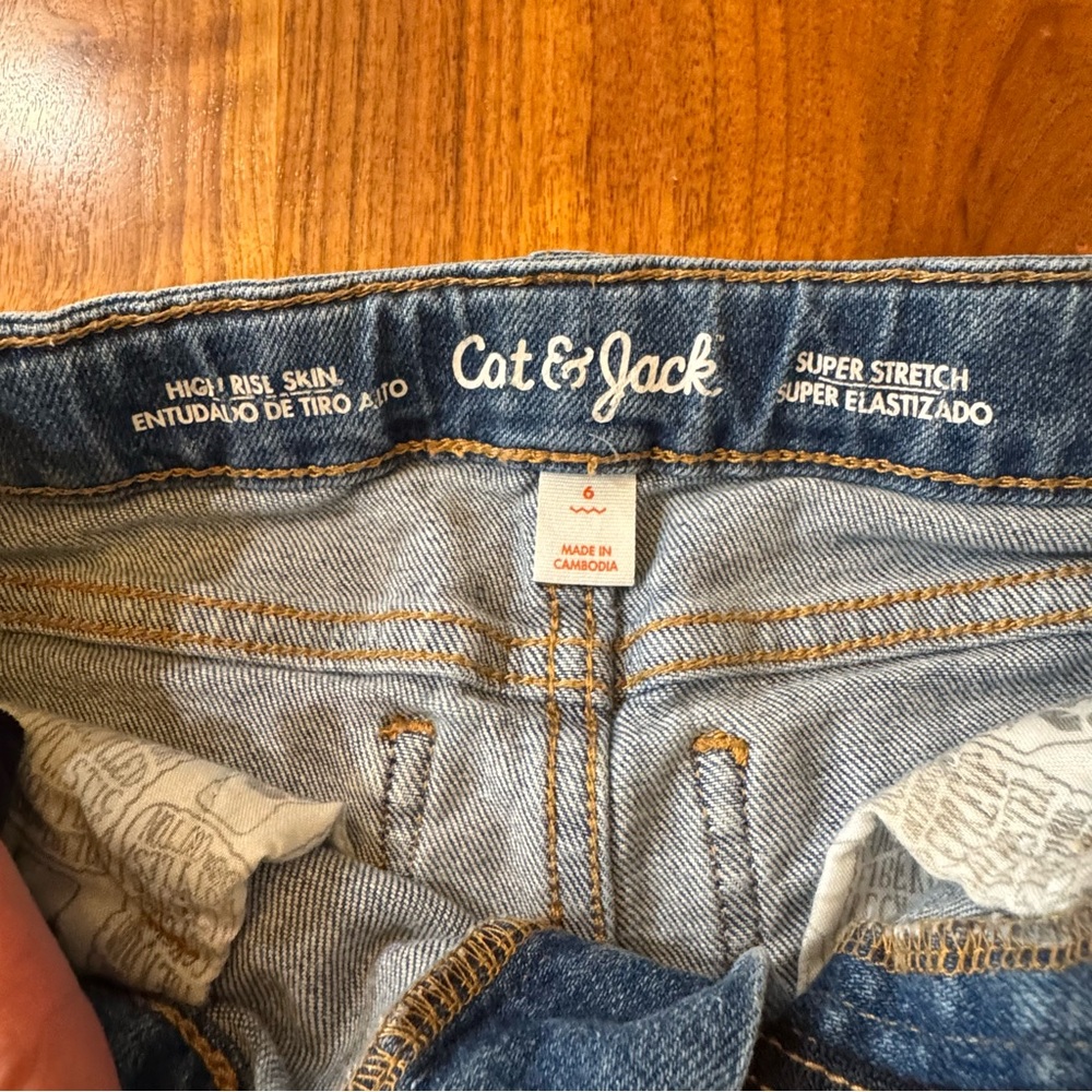 Bundle of 2 Cat & Jack Dark and Lt. Blue Adjustable Waist Jeans. Size Kid’s 6. - Picture 9 of 13